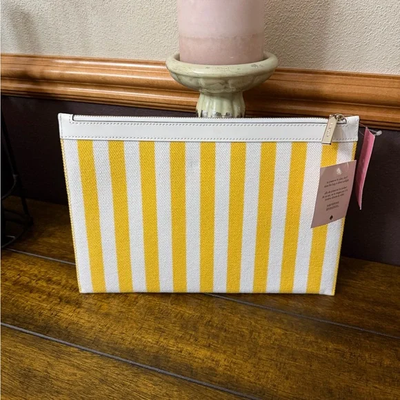 ✨NWT - Kate Spade Street Tote Large Zip Pouch✨ - Picture 7 of 8